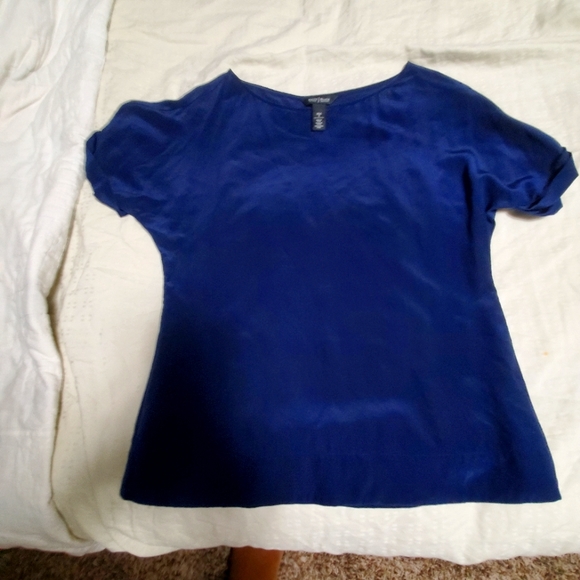 Womens blouse - Picture 1 of 3